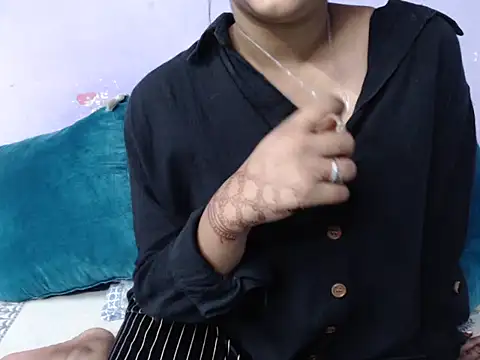 Snapshot of Freya_nia chatting on 27, 10, 2025 Freya nia online show from 27, 10, 2025