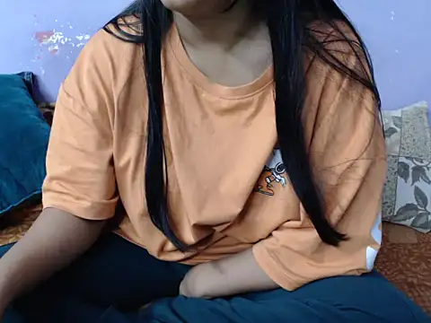 Snapshot of Freya_nia chatting on 21, 11, 2025 Freya nia online show from 21, 11, 2025