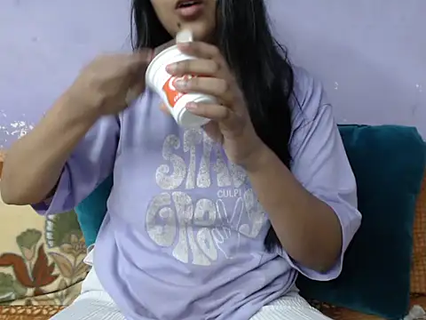 Snapshot of Freya_nia chatting on 27, 11, 2025 Freya nia online show from 27, 11, 2025