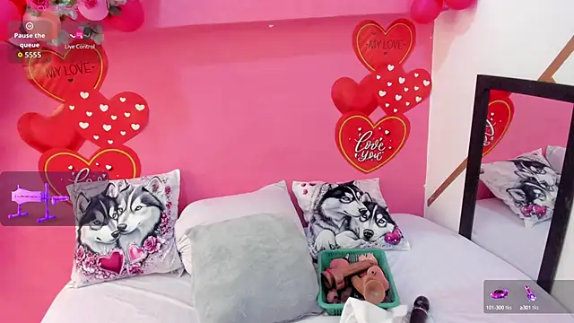 charlotte-11 online show from 21, 9, 2025