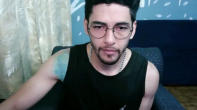 Snapshot of ponzothc chatting on 4, 10, 2025 ponzothc online show from 4, 10, 2025