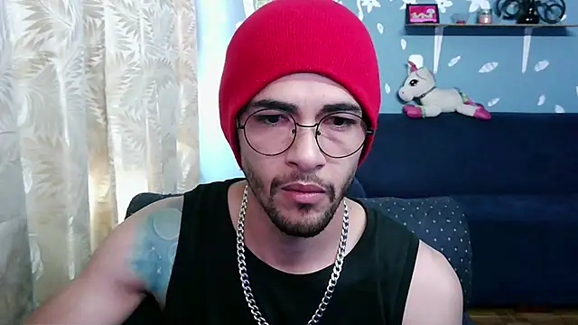 Snapshot of ponzothc chatting on 25, 10, 2025 ponzothc online show from 25, 10, 2025