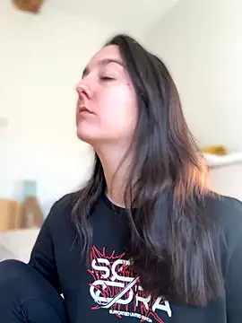 Snapshot of _Juliette chatting on 4, 11, 2025 Juliette online show from 4, 11, 2025