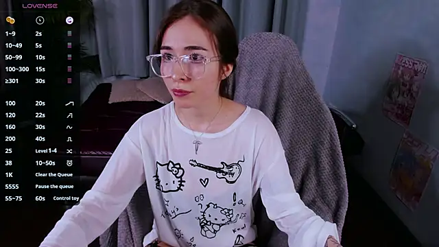 Snapshot of ashleyro1 chatting on 7, 11, 2025 ashleyro1 online show from 7, 11, 2025