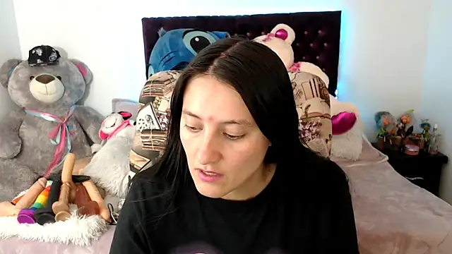 Lorenahot 06 online show from 5, 12, 2025