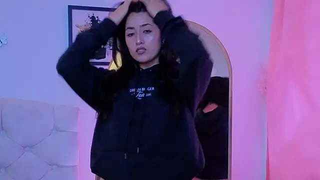 Snapshot of ChanellGV chatting on 19, 11, 2025 ChanellGV online show from 19, 11, 2025