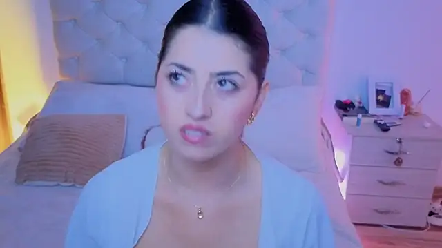 Snapshot of ChanellGV chatting on 23, 11, 2025 ChanellGV online show from 23, 11, 2025