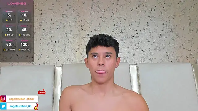 Snapshot of Angel_esteban_fx chatting on 17, 1, 2025 Angel esteban fx online show from 17, 1, 2025