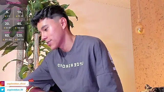 Snapshot of Angel_esteban_fx chatting on 6, 2, 2025 Angel esteban fx online show from 6, 2, 2025