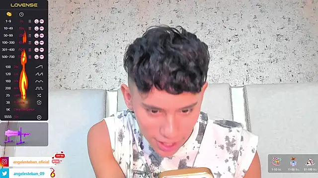 Snapshot of Angel_esteban_fx chatting on 5, 3, 2025 Angel esteban fx online show from 5, 3, 2025