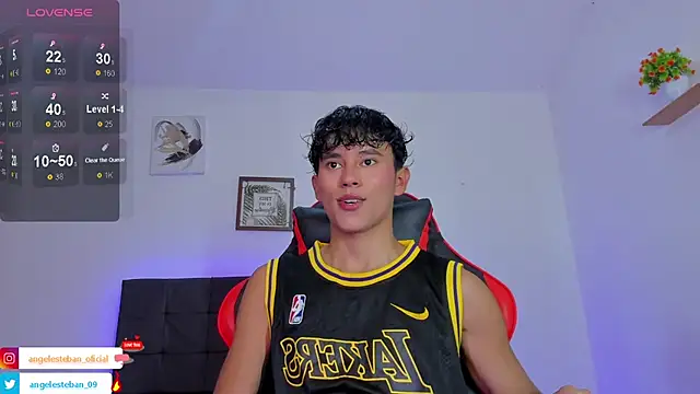 Snapshot of Angel_esteban_fx chatting on 8, 10, 2025 Angel esteban fx online show from 8, 10, 2025