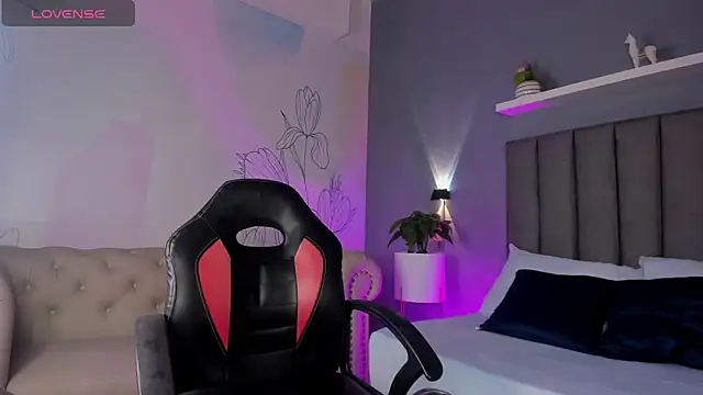 atenea jones online show from 4, 10, 2025