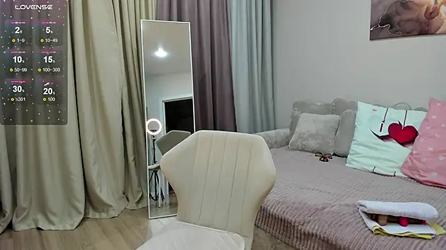 Snapshot of Adele_Rimm chatting on 20, 4, 2026 Adele Rimm online show from 20, 4, 2026
