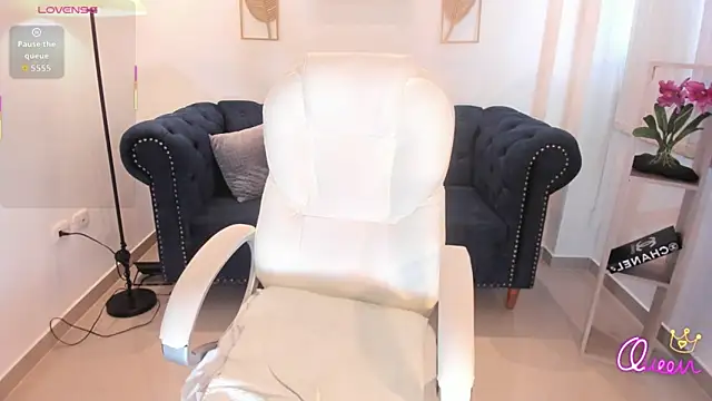 Aida adams online show from 25, 2, 2026