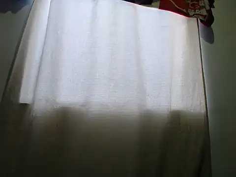 Snapshot of Laura_martin_ chatting on 7, 7, 2026 Laura martin online show from 7, 7, 2026