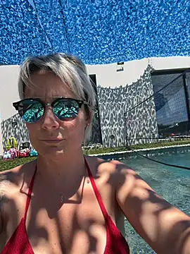 Snapshot of marinella07 chatting on 6, 7, 2026 marinella07 online show from 6, 7, 2026