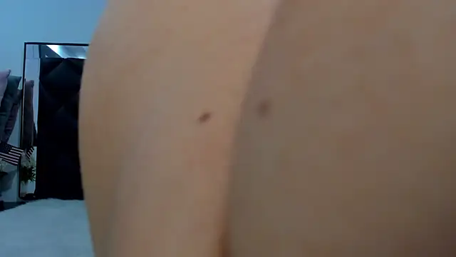 Snapshot of Sara_Thompsoon chatting on 15, 12, 2024 Sara Thompsoon online show from 15, 12, 2024