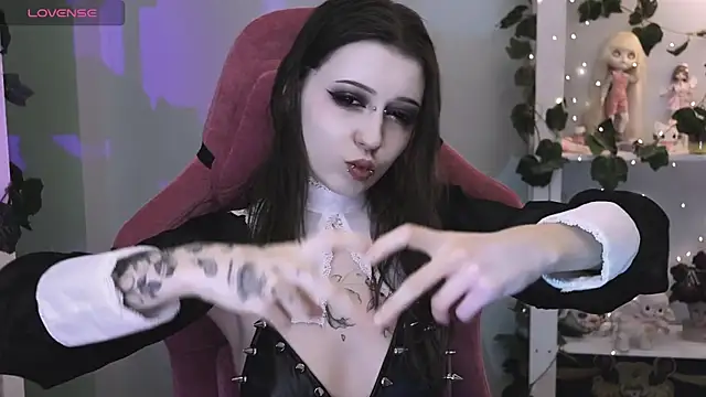 prettybones online show from 4, 5, 2026