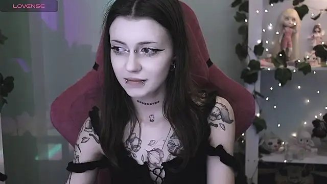 prettybones online show from 7, 5, 2026