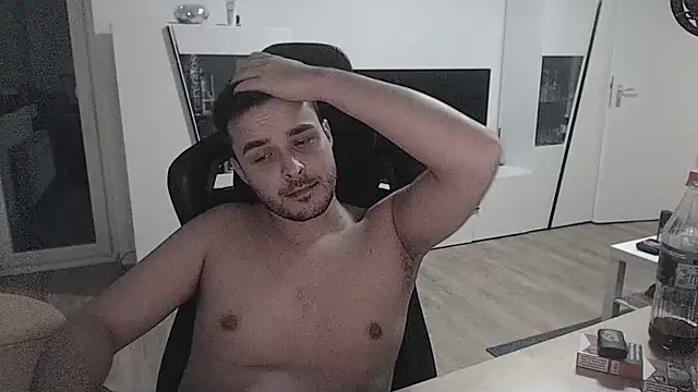 SharkLuigi online show from 2, 2, 2025