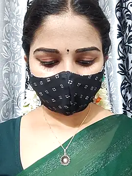 Snapshot of Angleannie chatting on 10, 9, 2025 Angleannie online show from 10, 9, 2025