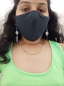 Snapshot of Angleannie chatting on 1, 11, 2025 Angleannie online show from 1, 11, 2025