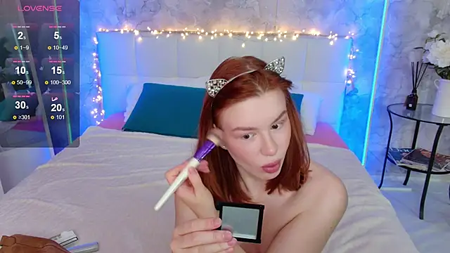 LucyHornyDoll online show from 13, 12, 2024