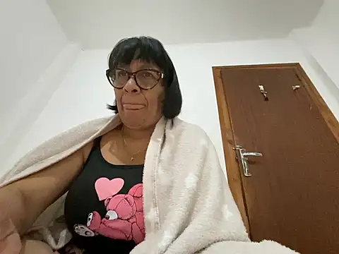 Snapshot of sweeviolet chatting on 23, 4, 2026 sweeviolet online show from 23, 4, 2026