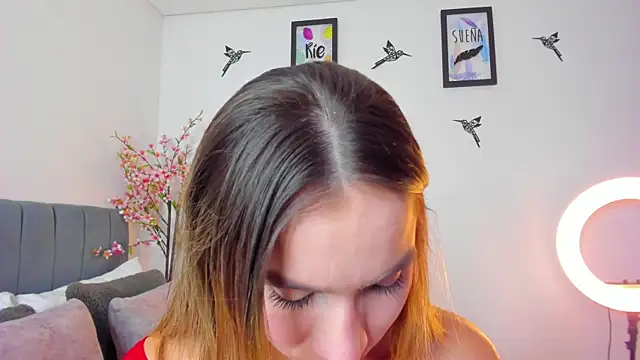 Snapshot of im_sarah34 chatting on 4, 1, 2025 im sarah34 online show from 4, 1, 2025