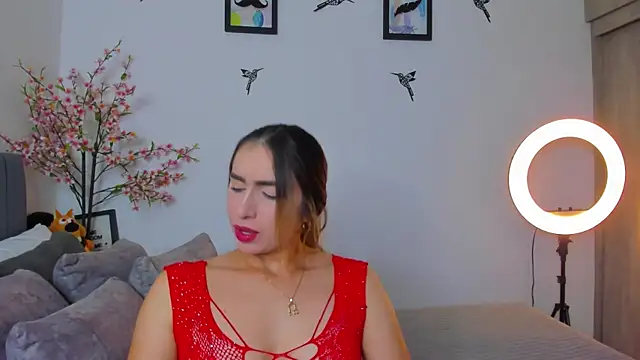 Snapshot of im_sarah34 chatting on 8, 3, 2025 im sarah34 online show from 8, 3, 2025