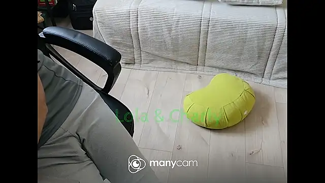 Snapshot of lolacharly@xh chatting on 11, 11, 2025 lolacharlyxh online show from 11, 11, 2025