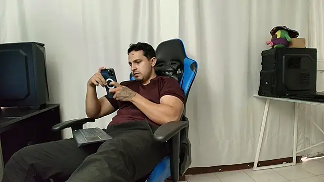 Snapshot of hott_dicks chatting on 31, 3, 2026 hott dicks online show from 31, 3, 2026