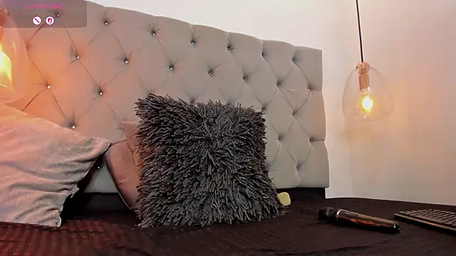 AnnPrices online show from 21, 2, 2025