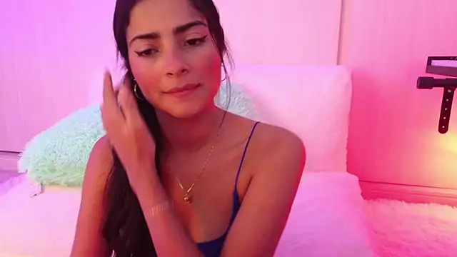 Snapshot of Yues050600 chatting on 15, 12, 2024 Yues050600 online show from 15, 12, 2024