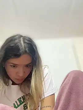 Mila Morgan online show from 1, 2, 2025