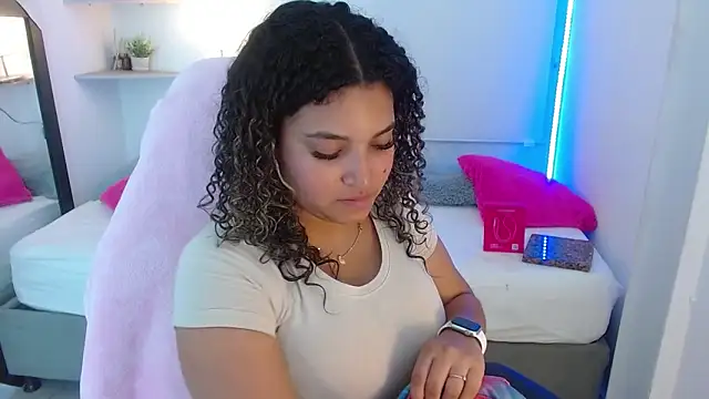 Julia Boobs online show from 26, 9, 2025