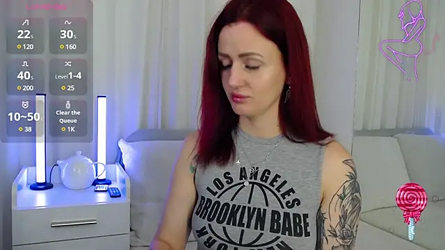 Snapshot of ElisaJane chatting on 12, 2, 2025 ElisaJane online show from 12, 2, 2025