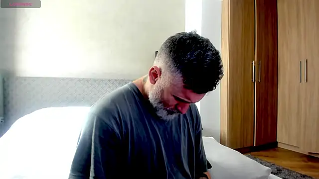 Snapshot of BlowMyXXL chatting on 4, 3, 2025 BlowMyXXL online show from 4, 3, 2025