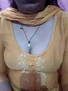 Snapshot of Cute_nidhi chatting on 8, 12, 2024 Cute nidhi online show from 8, 12, 2024