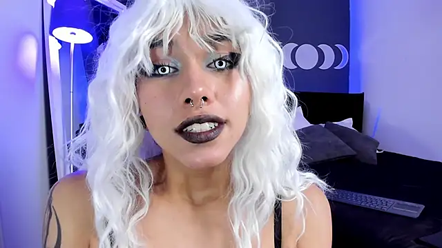 Snapshot of Raven_Witch_ chatting on 12, 1, 2025 Raven Witch online show from 12, 1, 2025