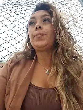 lauramcdowell1 online show from 23, 2, 2025