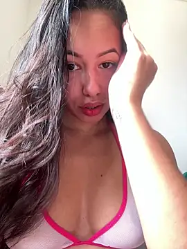 Monica Pimentinha  online show from 11, 3, 2025