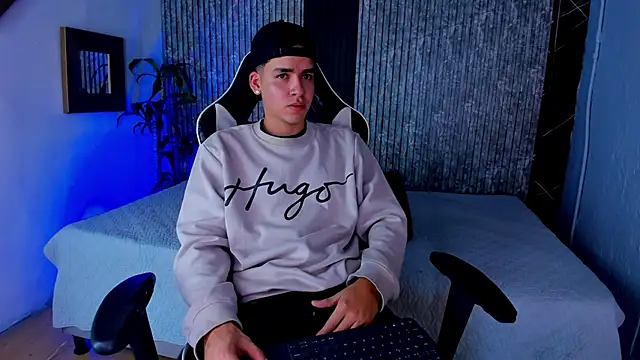 Mike 0233  online show from 14, 9, 2025