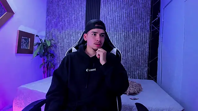 Mike 0233  online show from 6, 2, 2026