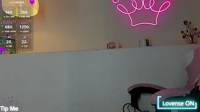 violeth hill online show from 10, 11, 2025