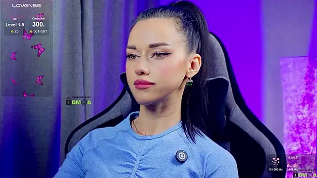 -CrazyAnna- online show from 8, 4, 2026