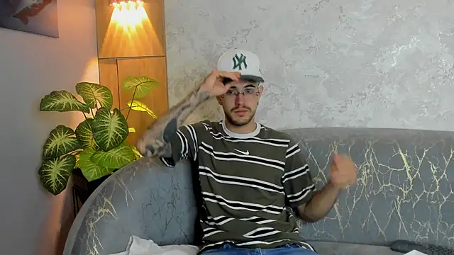 Snapshot of CodyWalkerR chatting on 10, 6, 2026 CodyWalkerR online show from 10, 6, 2026