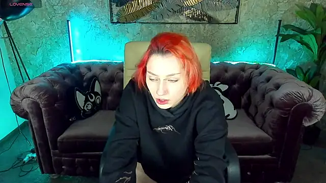 LunaaMayy online show from 10, 2, 2025