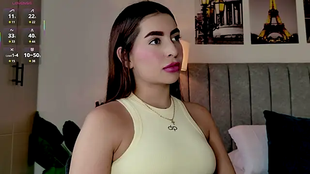 Snapshot of caralella chatting on 13, 5, 2026 caralella online show from 13, 5, 2026