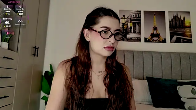 Snapshot of caralella chatting on 18, 5, 2026 caralella online show from 18, 5, 2026